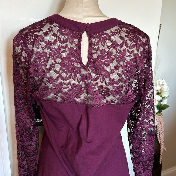 Torrid Foxy lace sleeve top - Picture 7 of 9